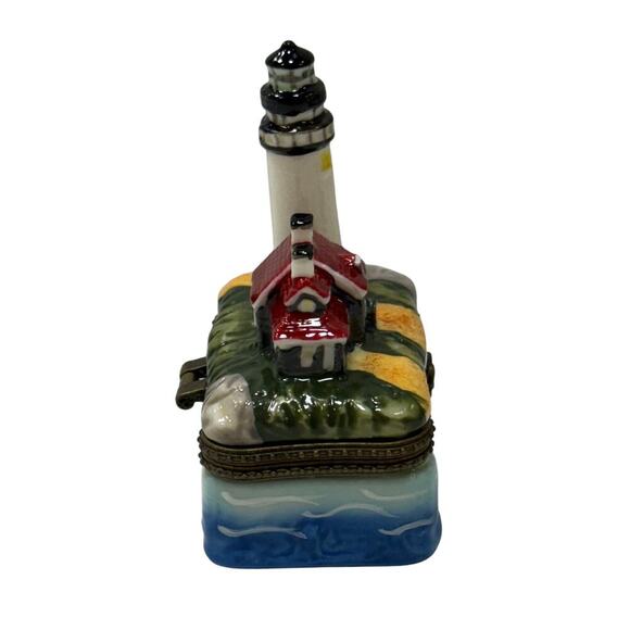 Cape Cod MA Lighthouse Hinged Trinket Box. - Picture 4 of 6
